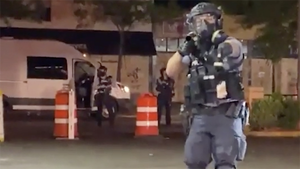 Опубликовано видео нападения полицейских Миннеаполиса на журналистов
