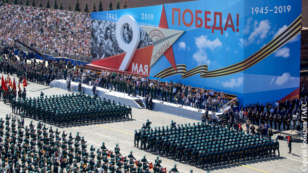 Кремль разъяснил вопрос приглашения на парад Победы лидеров Украины и Грузии