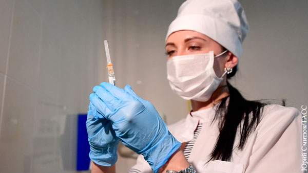 Власти назвали сроки массовой вакцинации от коронавируса