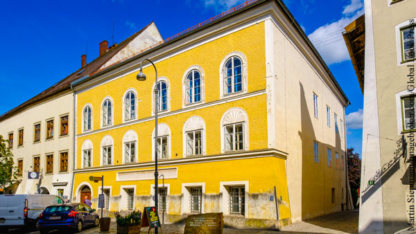 В Австрии придумали, как избежать превращения дома Гитлера в место сборищ неонацистов