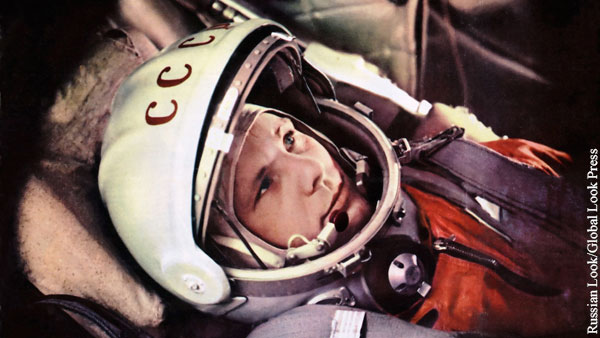 Космонавты одобрили идею производства лифтов с голосом Гагарина