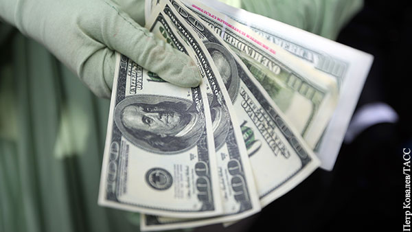 Глава ВТБ назвал курс доллара, который нельзя «пробивать»