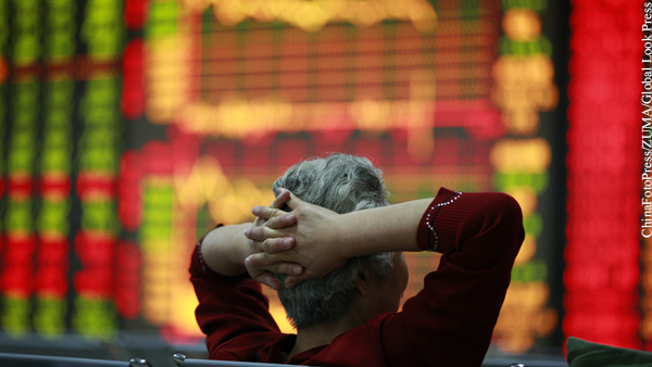 Котировки акций в Гонконге упали вслед за биржевым обвалом в США
