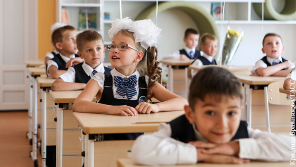 В школах Ростовской области к 2025 году создадут более 75 тыс. мест