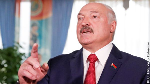 Лукашенко поставил военным «железобетонную задачу»