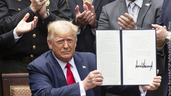 Трамп подписал распоряжение о приостановке выдачи ряда категорий виз в США