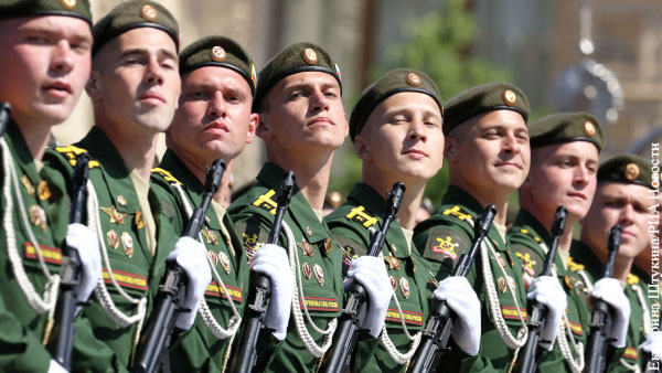 Как отбирают солдат для парада Победы на Красной площади?