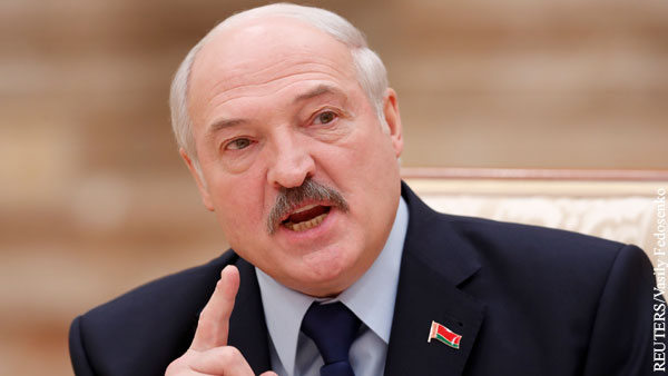 Лукашенко заявил о необходимости внести изменения в конституцию Белоруссии