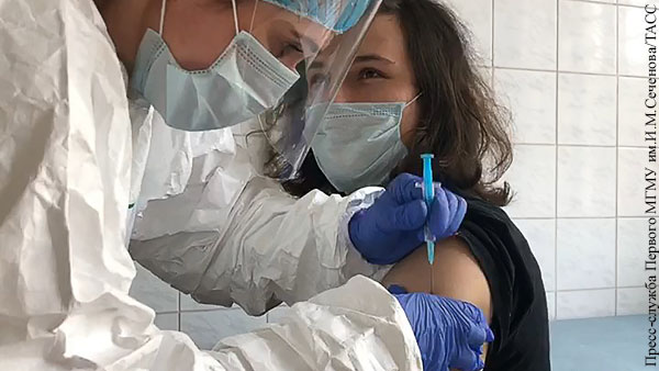 Ученый предупредил о тревожных симптомах при вакцинации от коронавируса