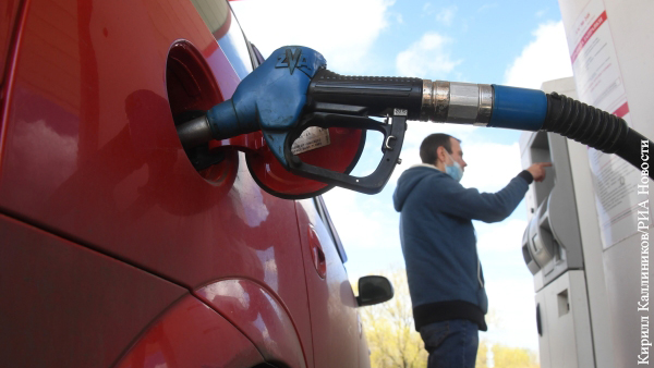 Эксперт объяснил, стоит ли ждать роста цен на 95-й бензин на АЗС
