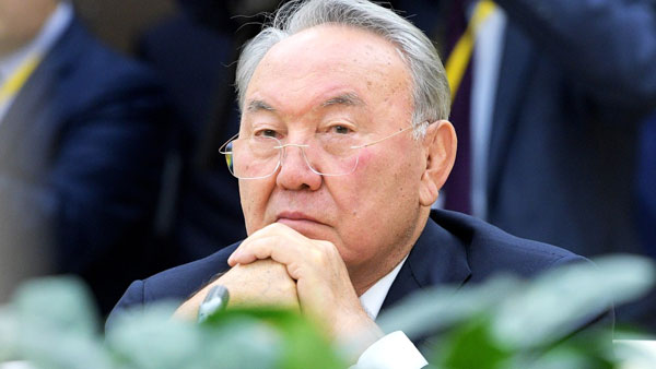 Назарбаев вернулся к работе после коронавируса