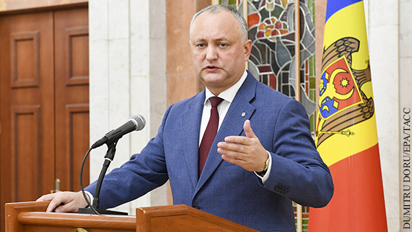 Додон потребовал досрочных парламентских выборов в Молдавии