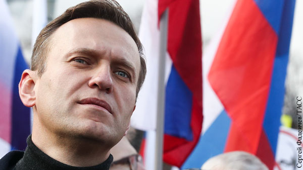 Навальный шлет привет из «святых 90-х»
