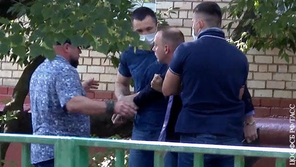 ФСБ запросила арест Сафронова