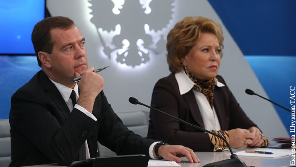 Матвиенко назвала условие предоставления Медведеву места пожизненного сенатора