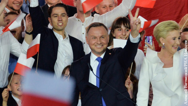 Дуда побеждает на выборах президента Польши