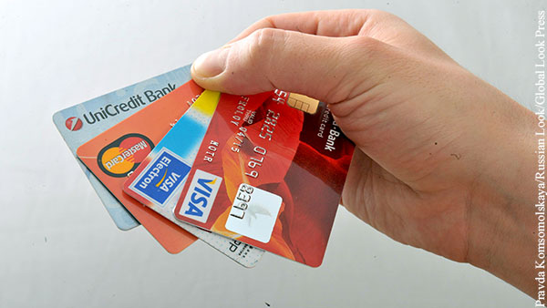 Эксперты объяснили ужесточение российскими банками условий выдачи кредитных карт