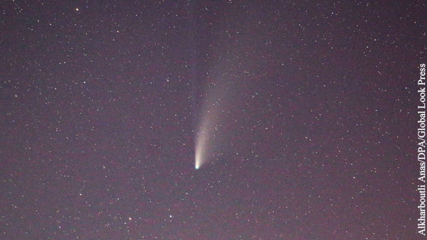 Астроном: Пролетающую мимо Земли раз в 7 тыс. лет комету лучше всего наблюдать этой ночью