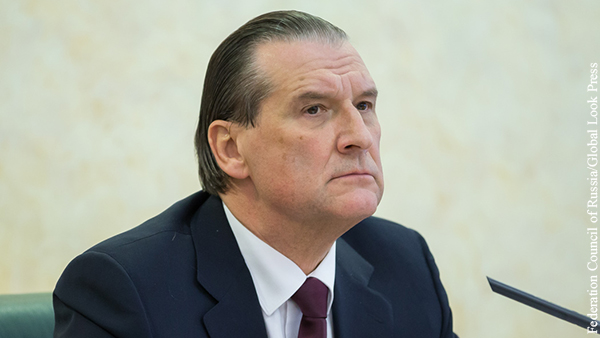 Сенатор Александров попал в больницу в тяжелом состоянии из-за коронавируса