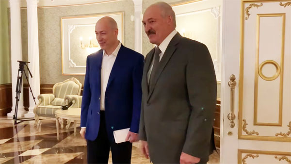 Гордон: Лукашенко пообещал Зеленскому «зеленый свет» для экстрадиции участников боев в Донбассе