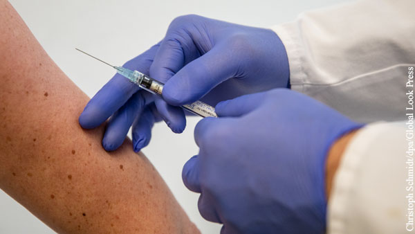 Доброволец раскрыл детали испытаний вакцины от коронавируса на себе