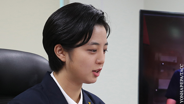 Короткое платье депутата вызвало скандал в Южной Корее