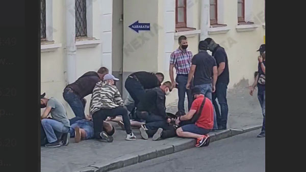 Журналистов «Дождя» задержали в Минске