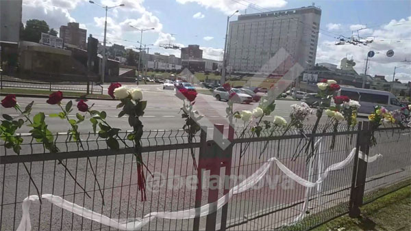 В Белоруссии ОМОН начал разгон собравшихся у стихийного мемориала погибшему при протестах