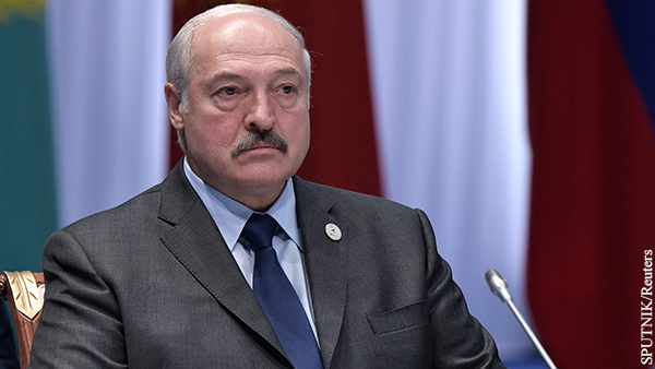 Сенатор: США отнимают у Лукашенко «нефтяную конфетку» 