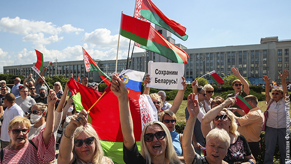 В центре Минска собираются участники митинга в поддержку Лукашенко