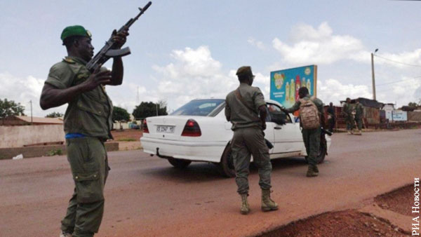 Мятежники арестовали президента и премьера Мали