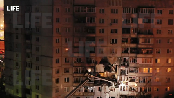 Число погибших при взрыве газа в жилом доме в Ярославле достигло трех