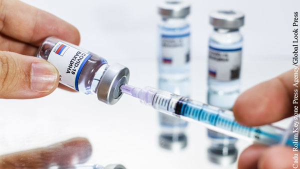 «Вектор» объяснил разработку в России сразу нескольких вакцин от COVID-19