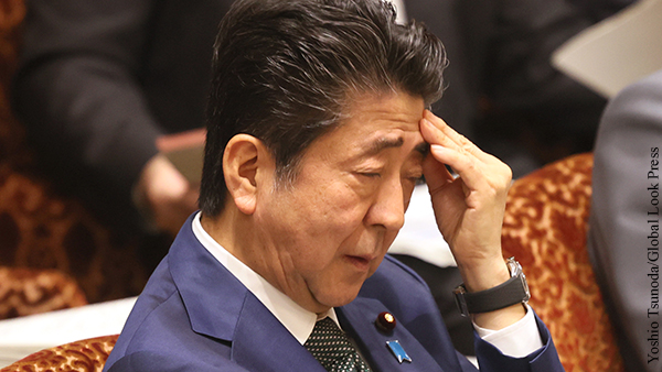СМИ сообщили о возможной отставке Абэ