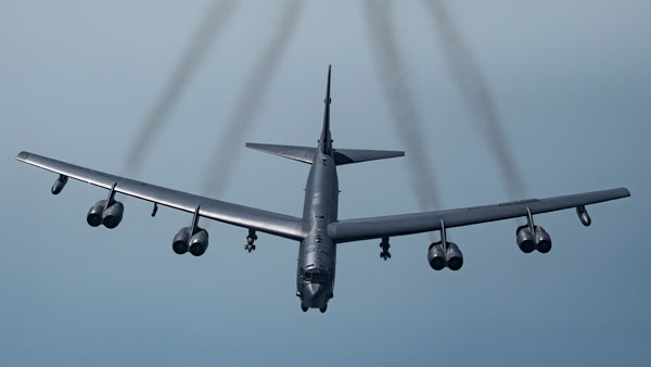 Истребители Су-27 перехватили американский В-52Н над Балтикой 