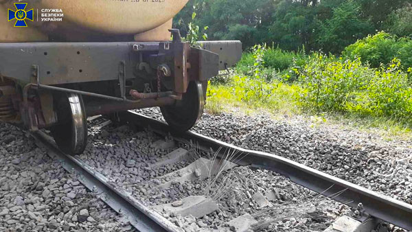 На Украине начали расследовать попытку подрыва поезда с бензином из Белоруссии