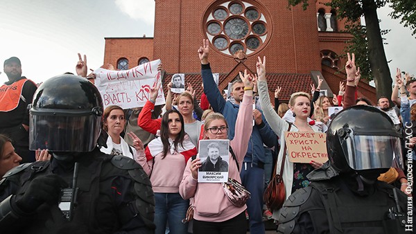 Католицизм и православие столкнулись на белорусском майдане