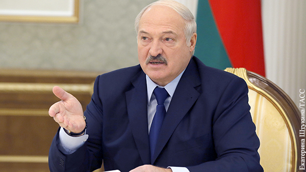 Лукашенко поинтересовался, почему в «продвинутой» Литве не осталось людей