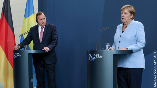 Меркель потребовала реакции России на ситуацию с Навальным