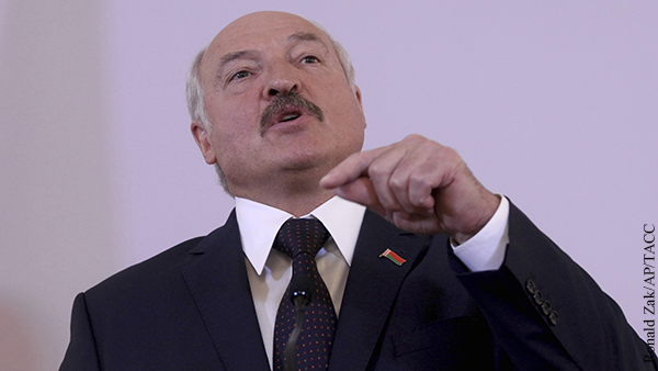 Лукашенко пообещал вступить в войну ради России