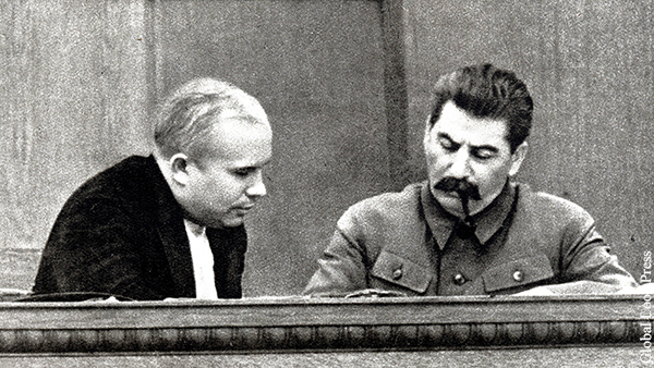 Кончаловский назвал ошибкой Хрущева развенчание культа личности Сталина 