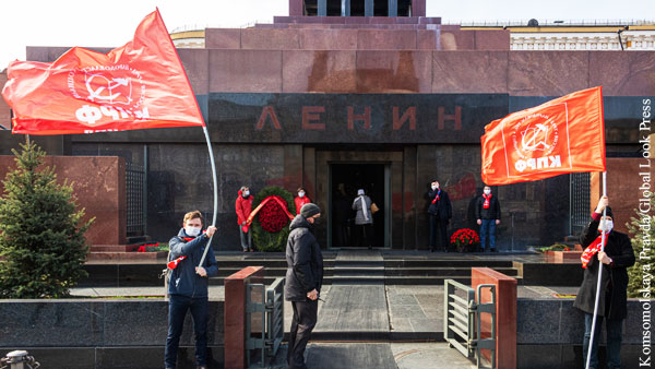 Зюганов счел идею «ре-использования» мавзолея Ленина провокацией