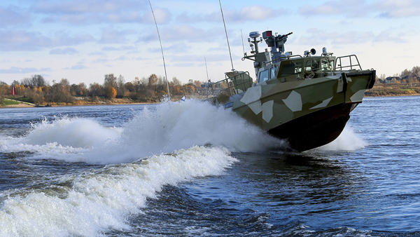 Российские военные спасли иностранного моряка в Финском заливе