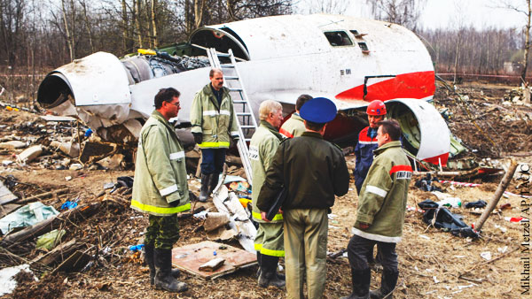 Опубликованы переговоры диспетчеров с пилотами самолета Качиньского