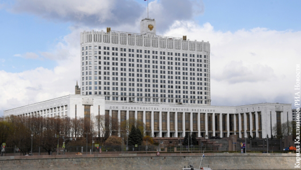 Появилось видео протечки крыши Белого дома в Москве