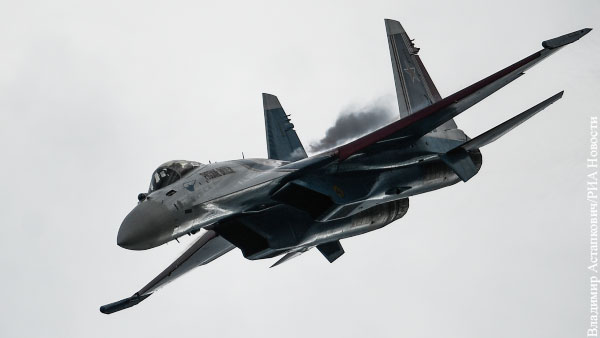 Военный летчик объяснил, как Су-35 мог оказаться в учебном бою с заряженным боекомплектом