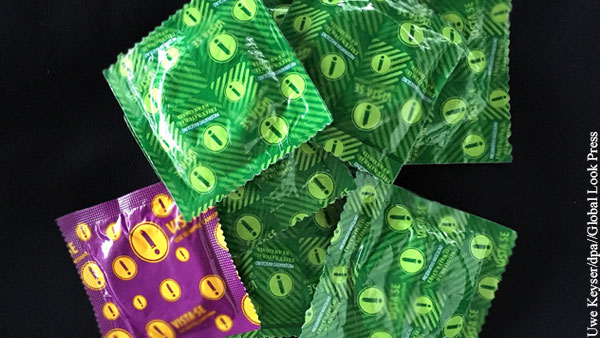 Во Вьетнаме использованные презервативы продавали как новые