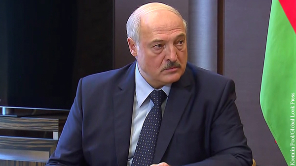 Лукашенко открестился от недавних военных поставок Азербайджану