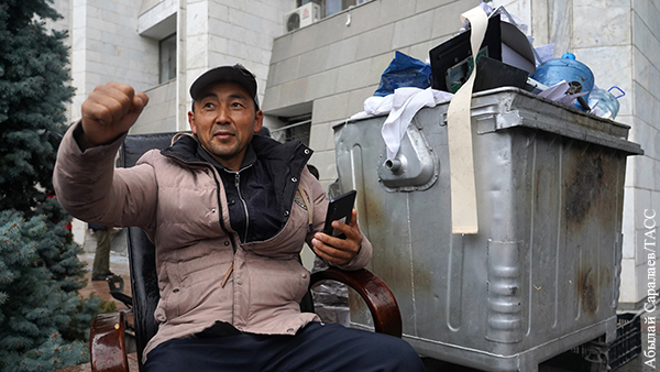 Власть в Киргизии захватывают мародеры