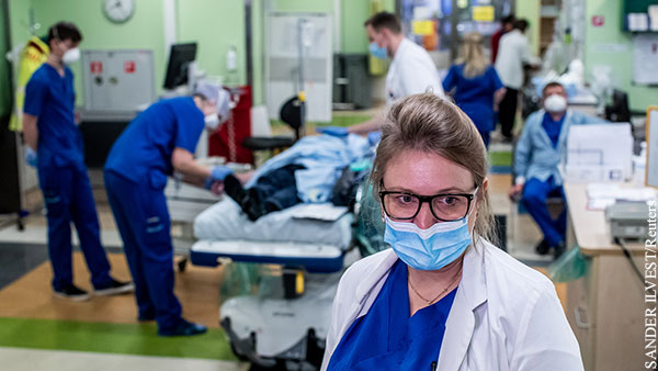 Врачи и медсестры бегут из Латвии